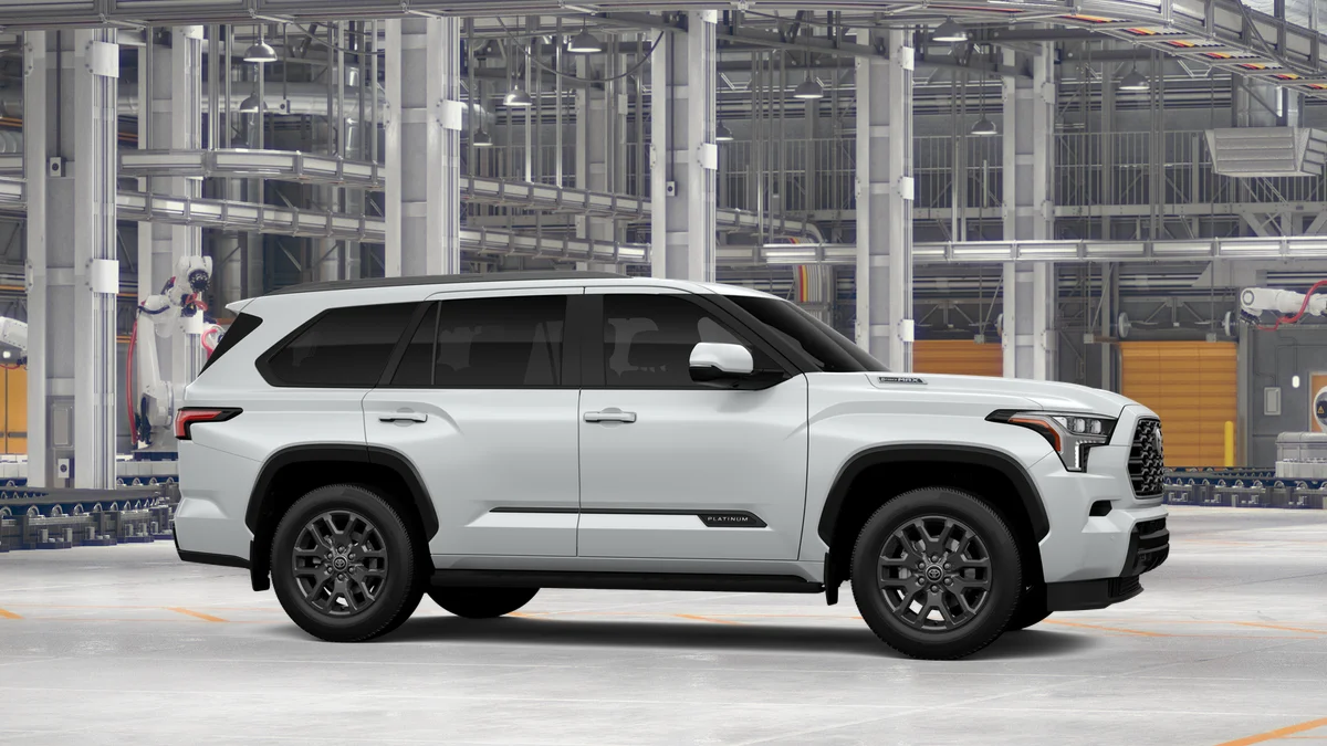 New 2026 Wind Chill Pearl Toyota Platinum image 13