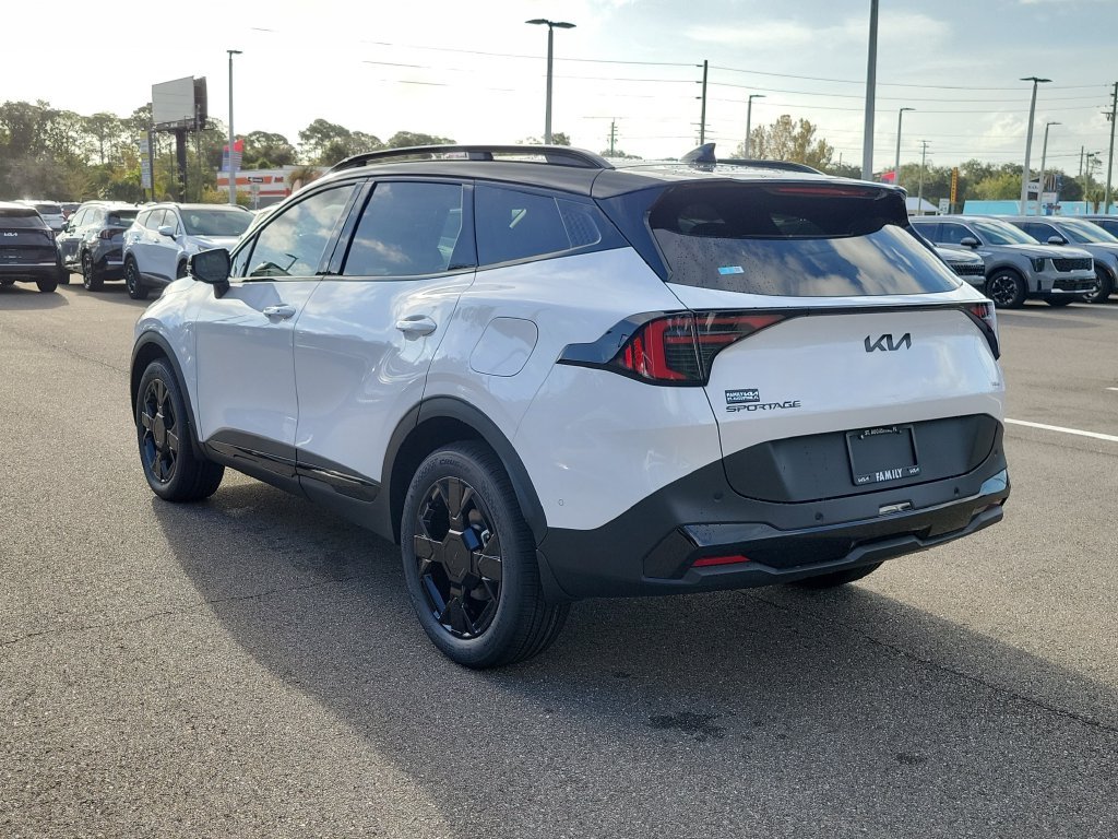 New 2027 Glacial White Pearl / Black Ro Kia X-Line image 4