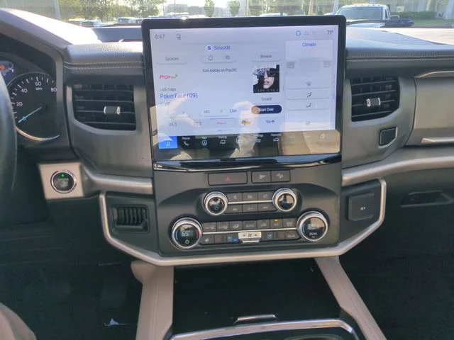 Used 2022 Black Ford XLT image 20