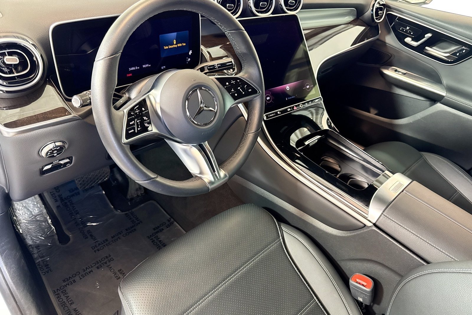 Certified Used 2026 Polar White Mercedes-Benz GLC 300 image 9