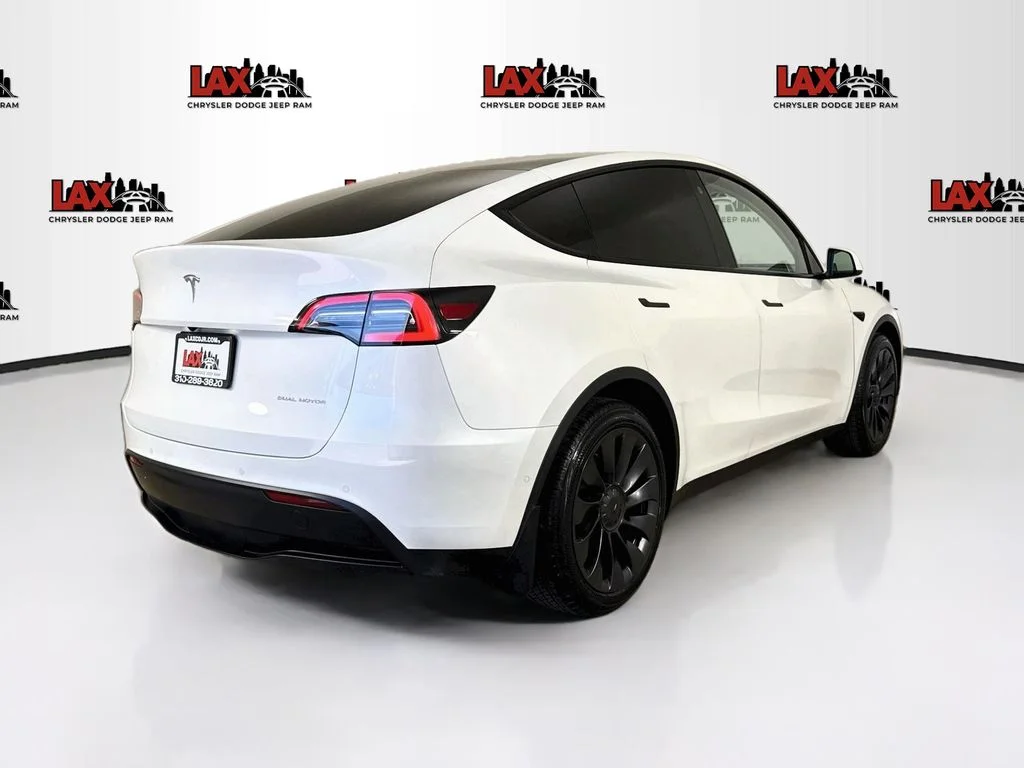 Used 2022 White Tesla Long Range image 7
