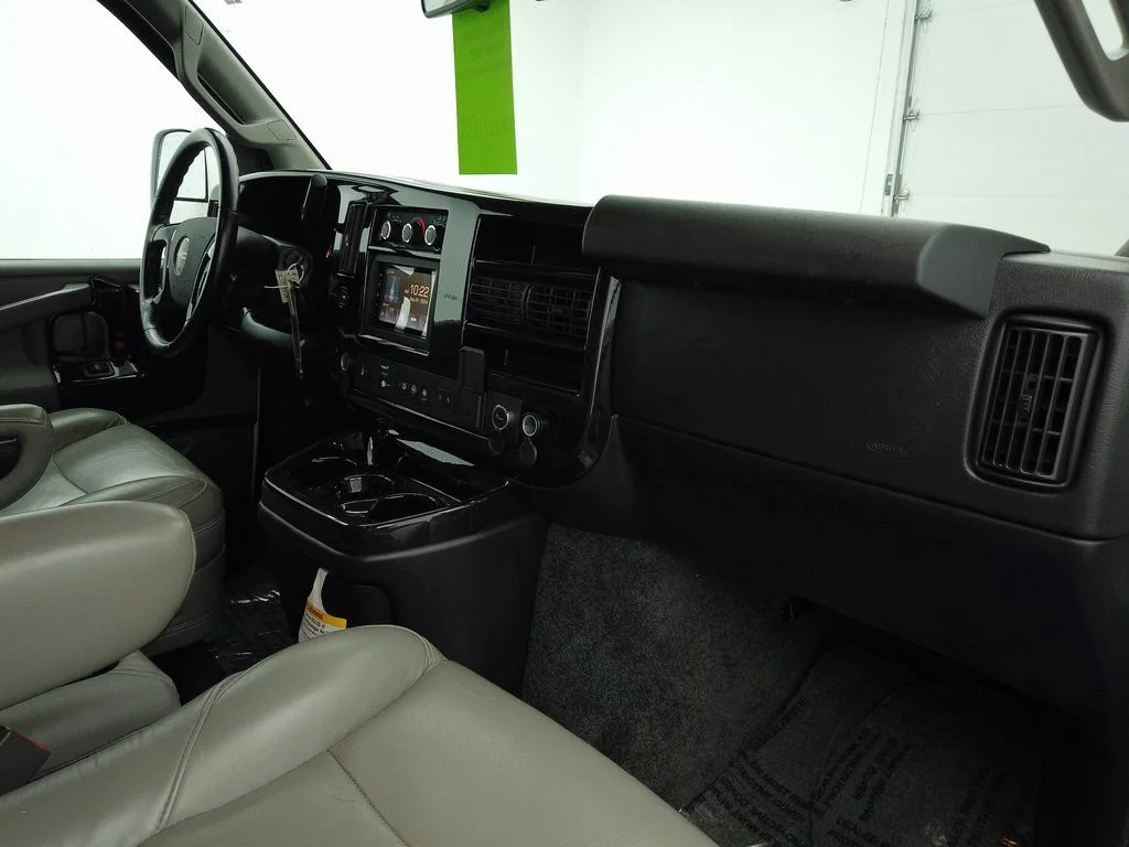 Used 2020 Summit White GMC Work Van image 43