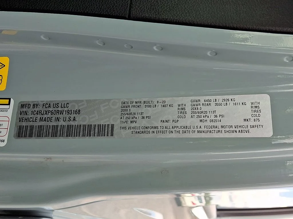 Used 2024 Earl Clearcoat Jeep Sahara image 28