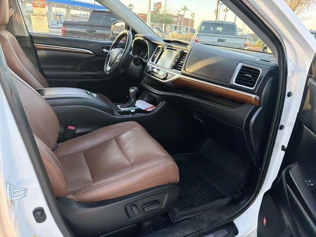 2019 Toyota Highlander Limited Platinum - Photo 28