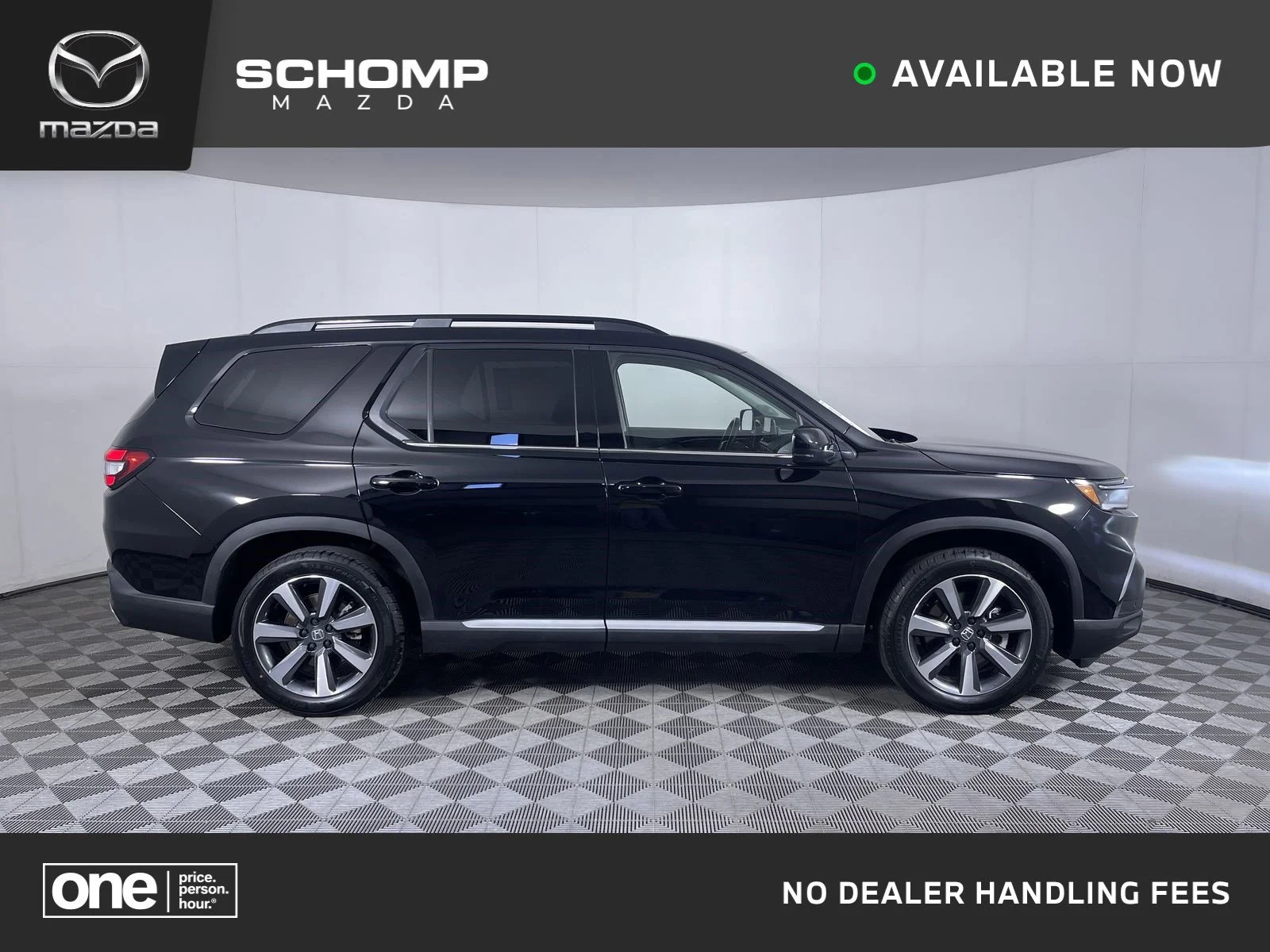2025 Honda Pilot Touring 2WD's photo