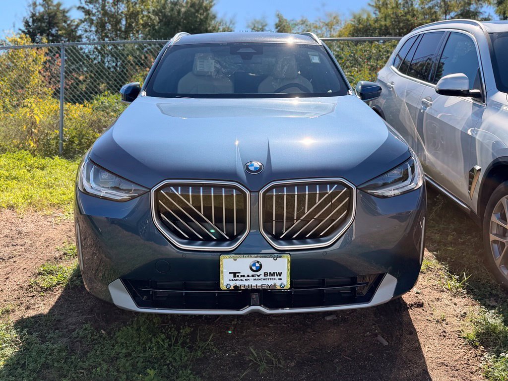 New 2026 Arctic Race Blue metallic BMW 30 xDrive image 2