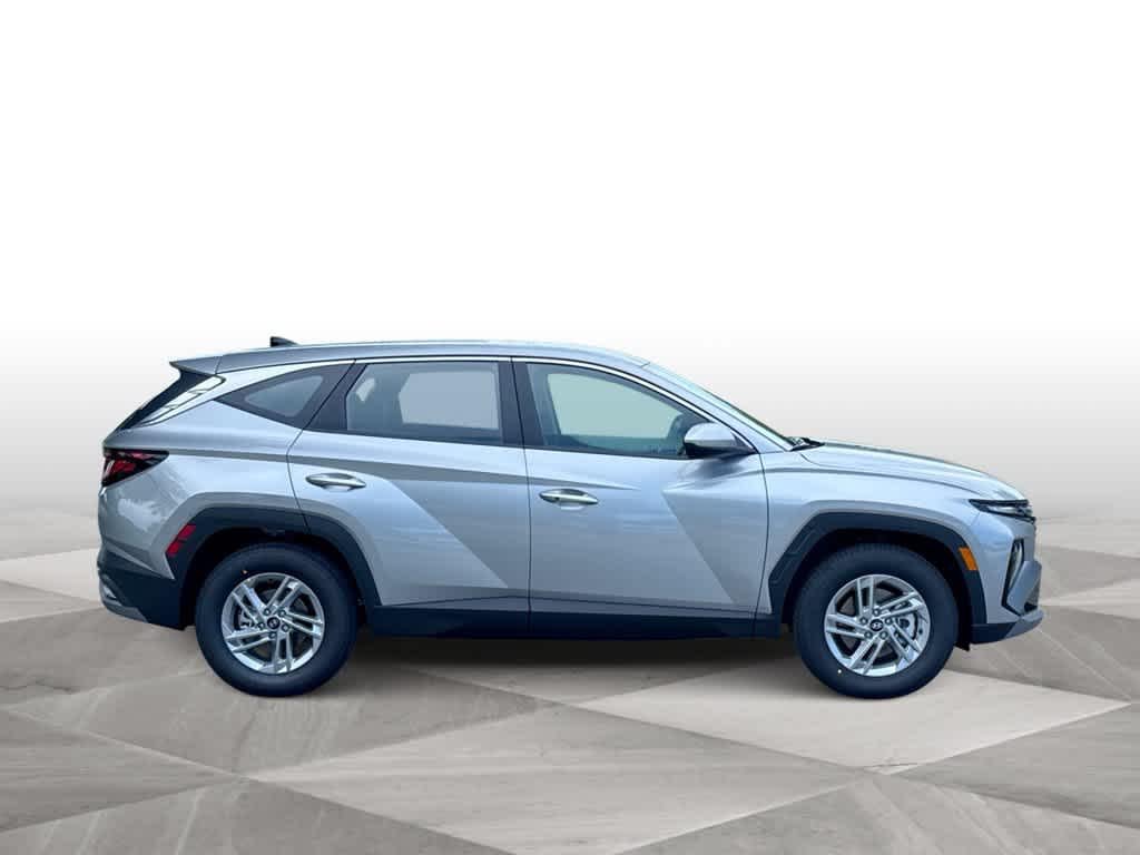 New 2026 Shimmering Silver Hyundai SE FWD image 9
