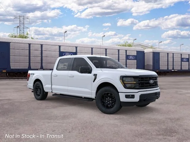 New 2026 Oxford White Ford XLT image 7