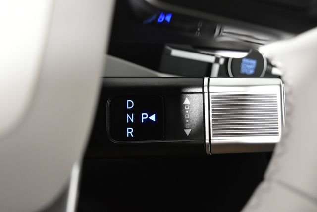 New 2027 White Hyundai SE AWD image 24
