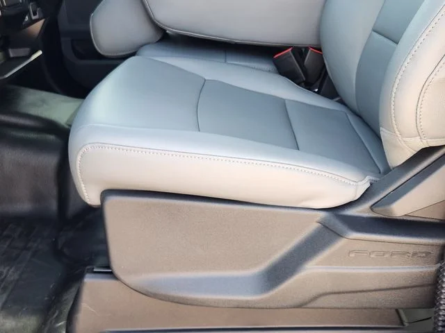 New 2026 Oxford White Ford XL image 24