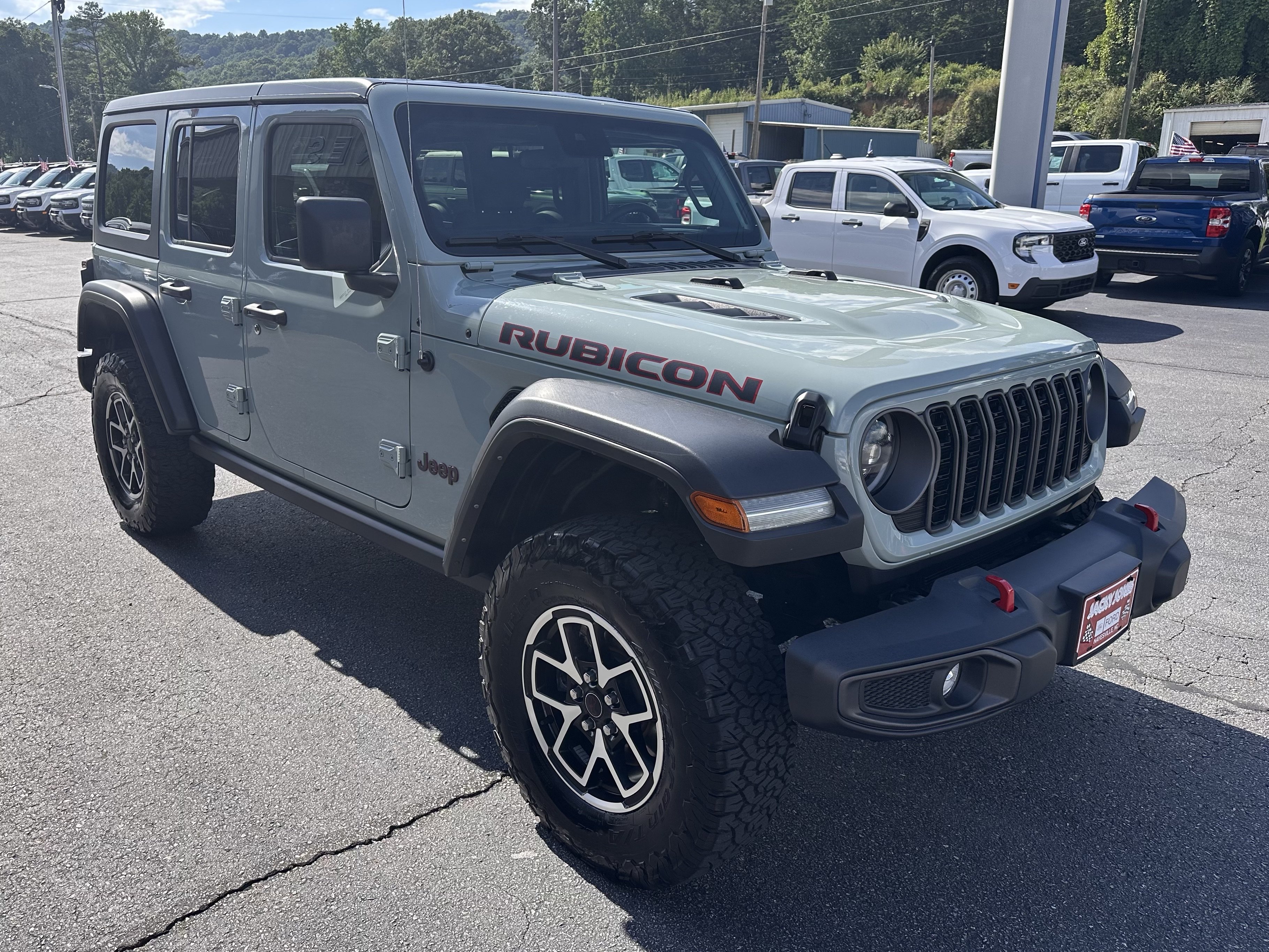Certified Used 2024 Earl Clearcoat Jeep Rubicon image 4