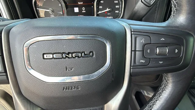 Used 2022 FOREST METALLIC GMC Denali image 20