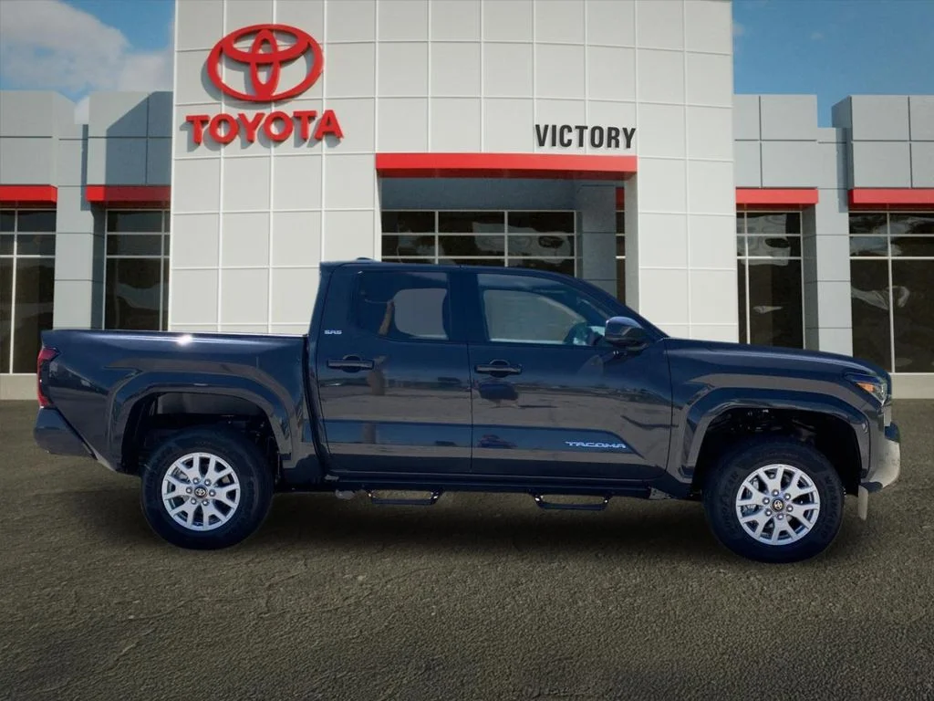 Used 2026  Toyota SR5 image 6