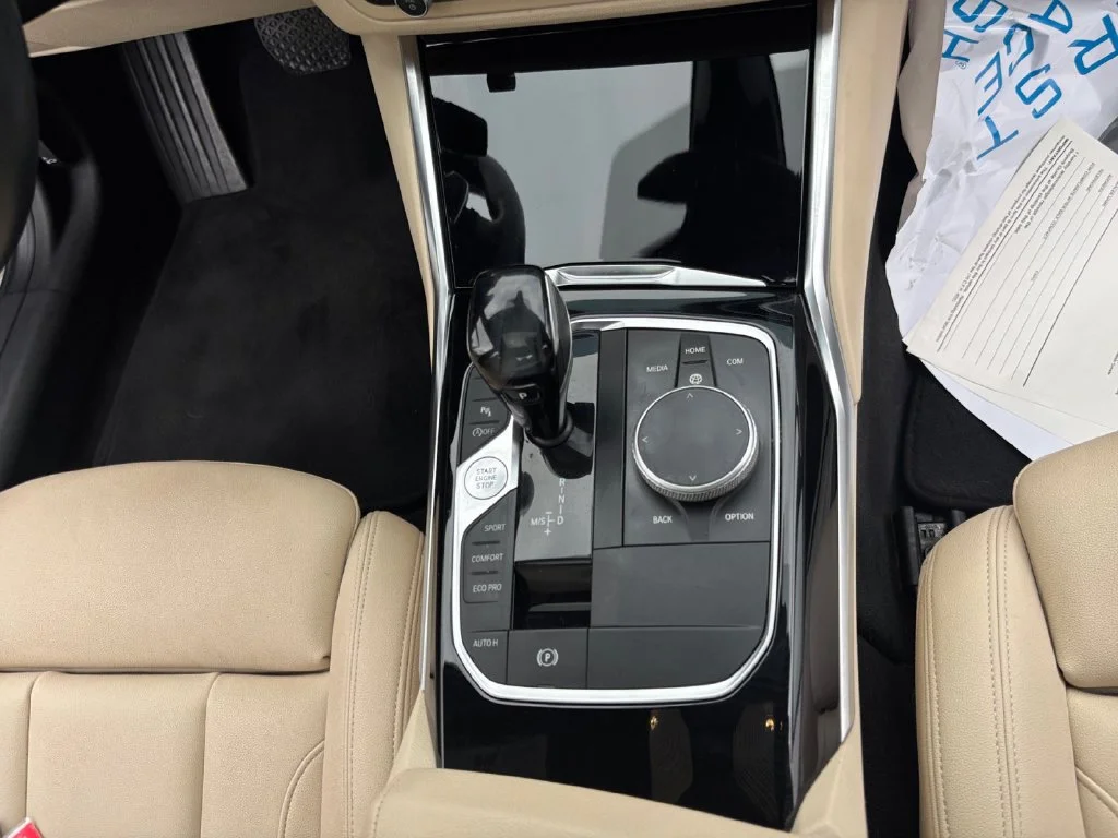 Used 2019 White BMW 330i xDrive image 40