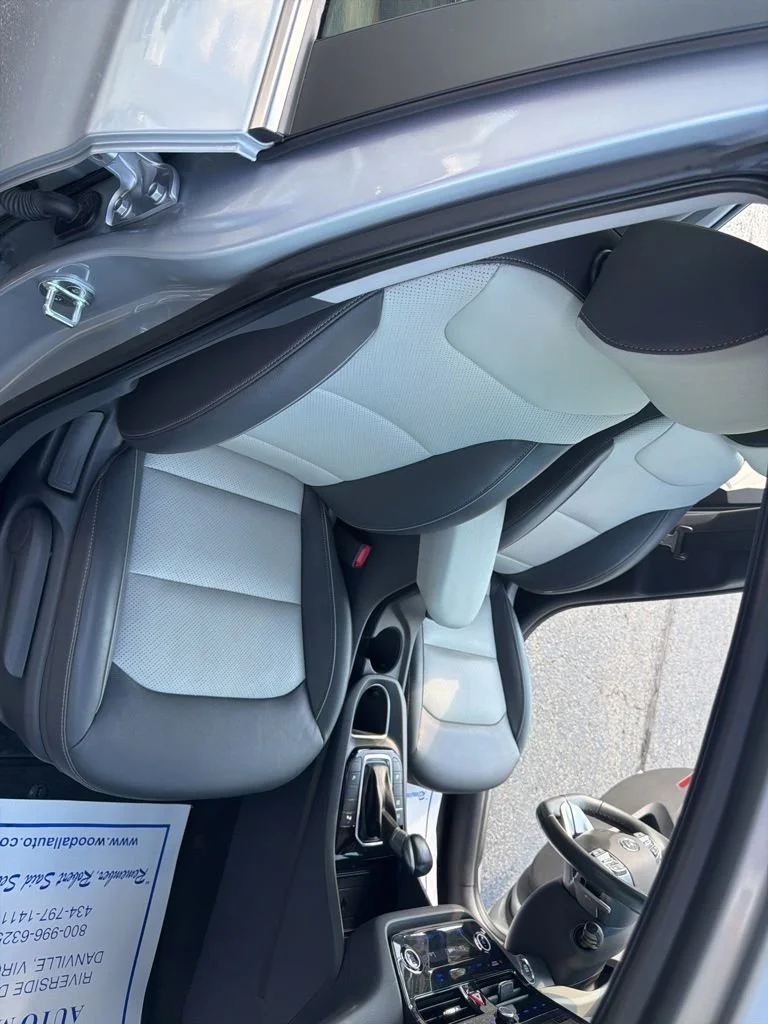 Used 2020 Stellar Silver Hyundai Limited image 19