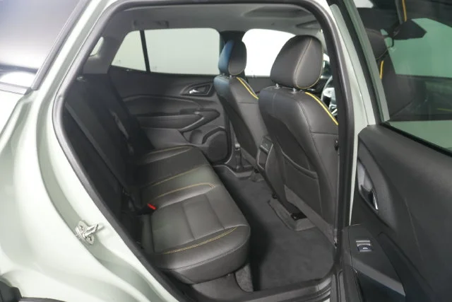 Used 2025 Green Chevrolet ACTIV image 28