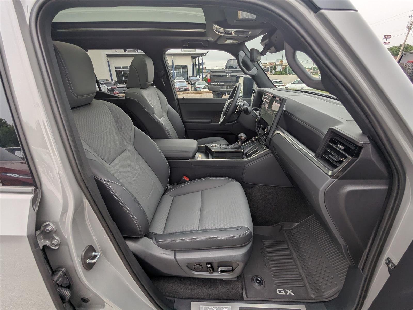 Used 2026 Incognito Lexus GX 550 Luxury + image 36