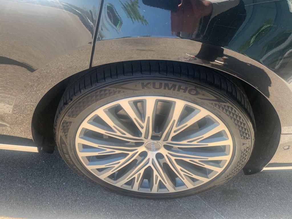 Used 2019 Black Audi L 55 image 39