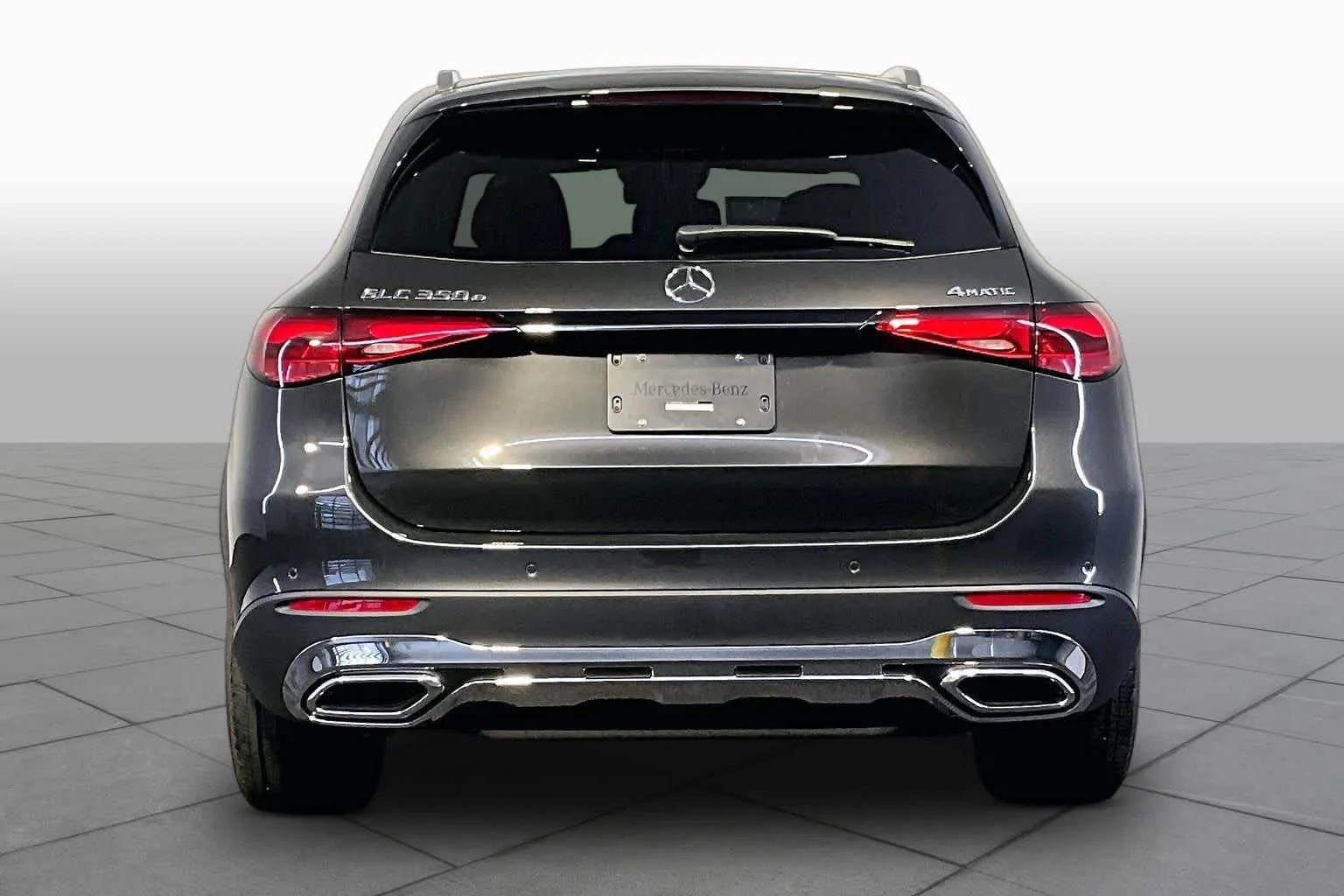 New 2027 Graphite Grey Metallic Mercedes-Benz GLC 350e image 4