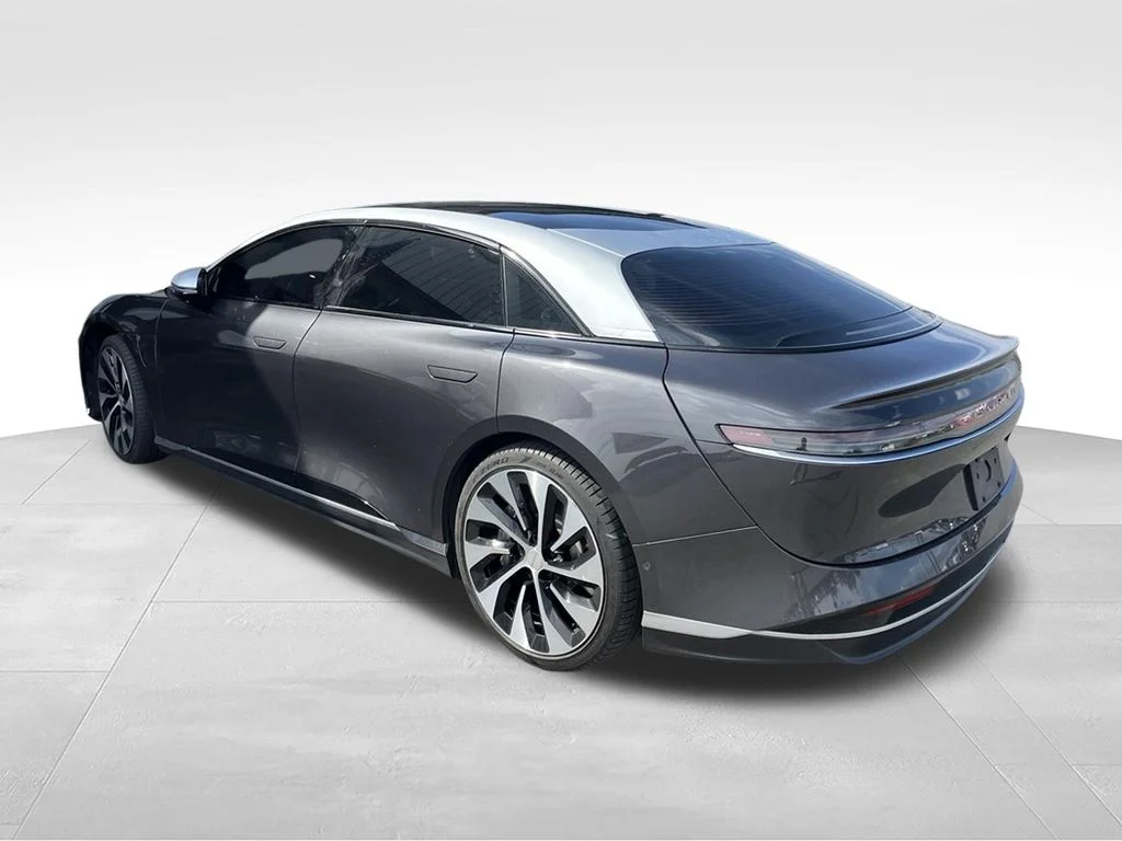 Used 2022  Lucid Grand Touring image 6