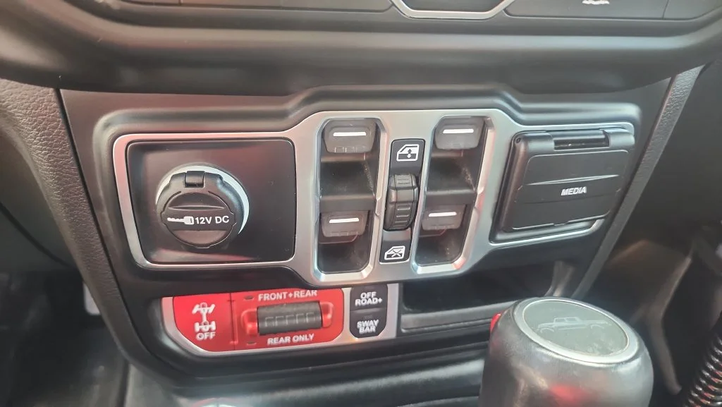 Used 2022 White Jeep Rubicon image 19