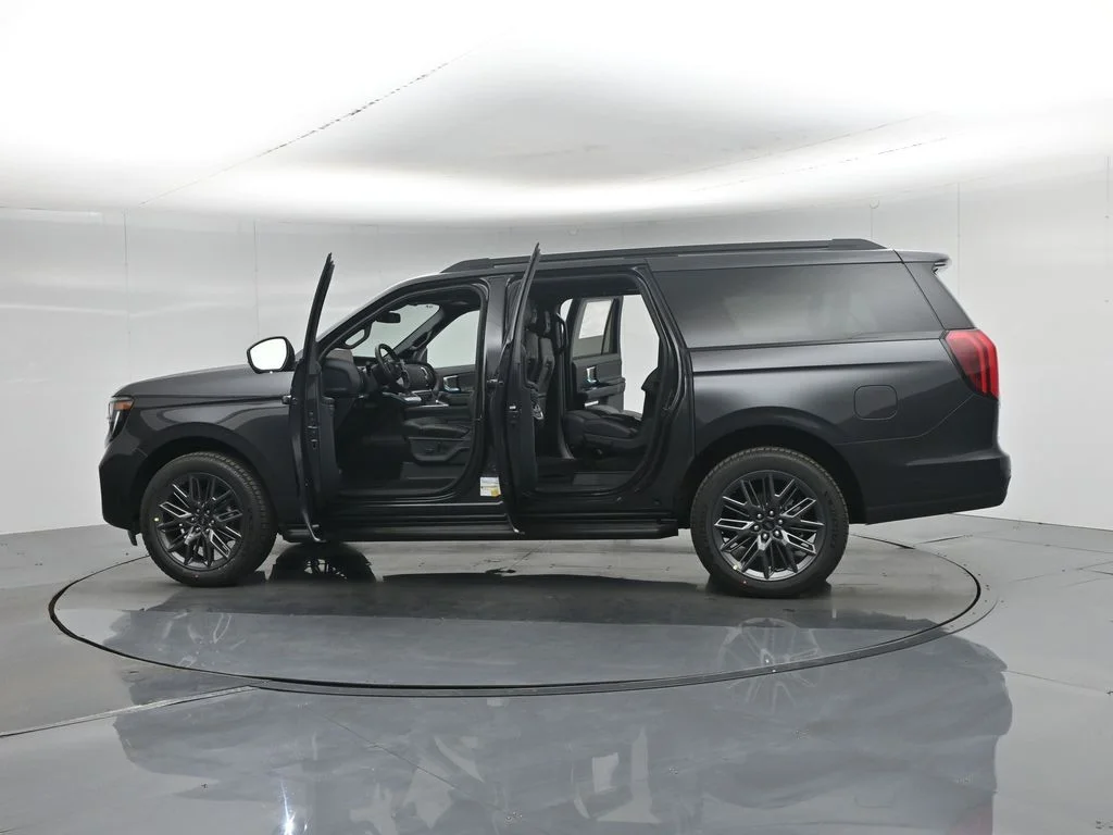 New 2026 Gray Ford Platinum image 38