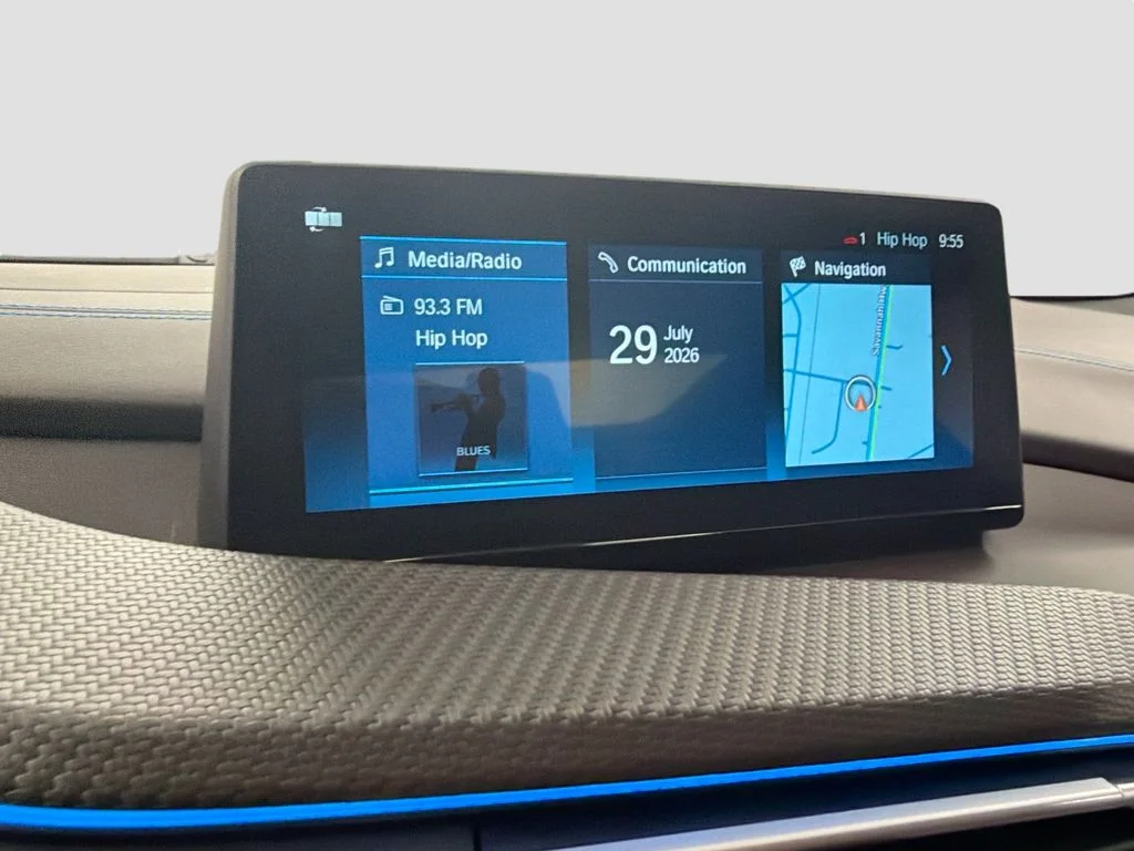 Used 2019 Crystal White Pearl BMW Base image 16