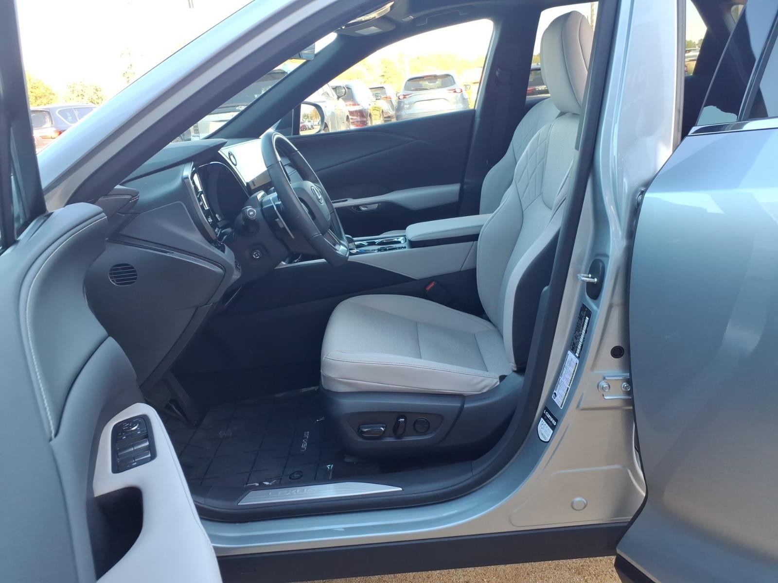 Certified Used 2025 Iridium Lexus  image 13