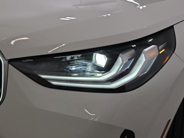 Certified Used 2026 Alpine White BMW 30 xDrive image 25