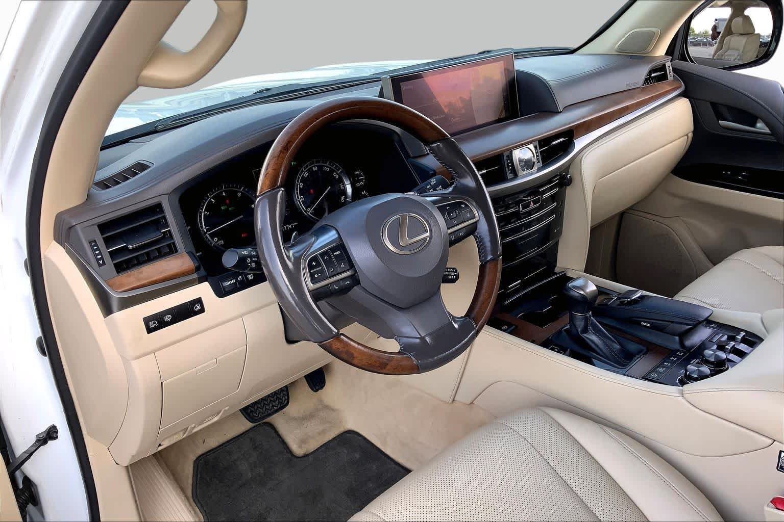 Used 2020 Eminent White Pearl Lexus  image 17