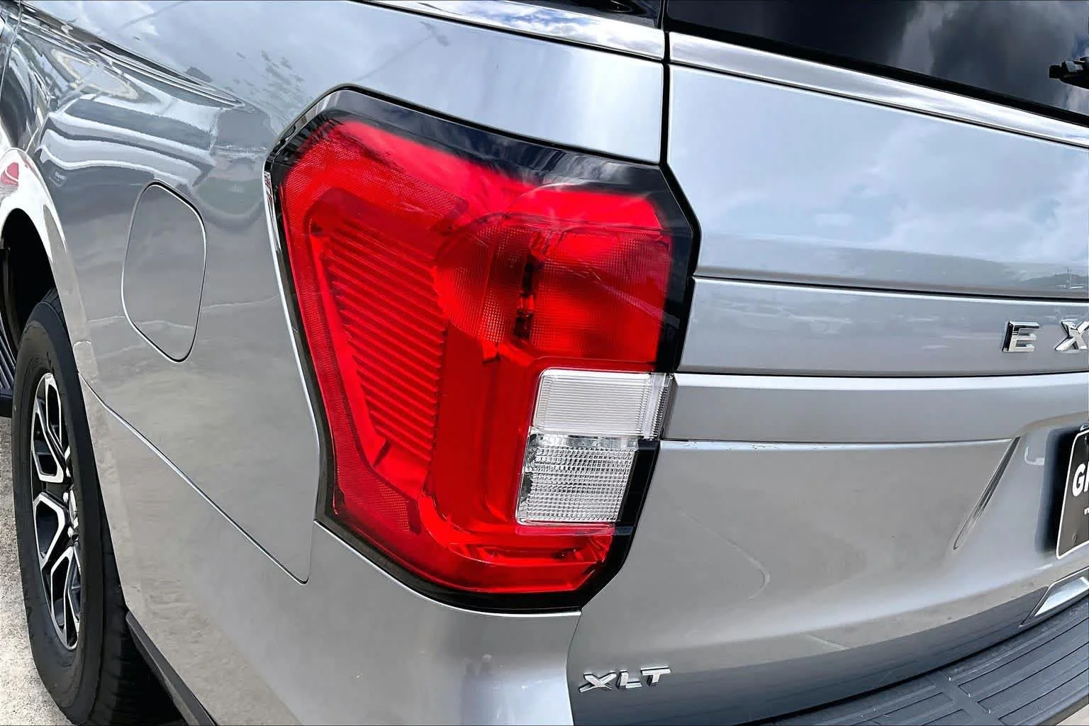 Used 2024 Iconic Silver Metallic Ford XLT image 26