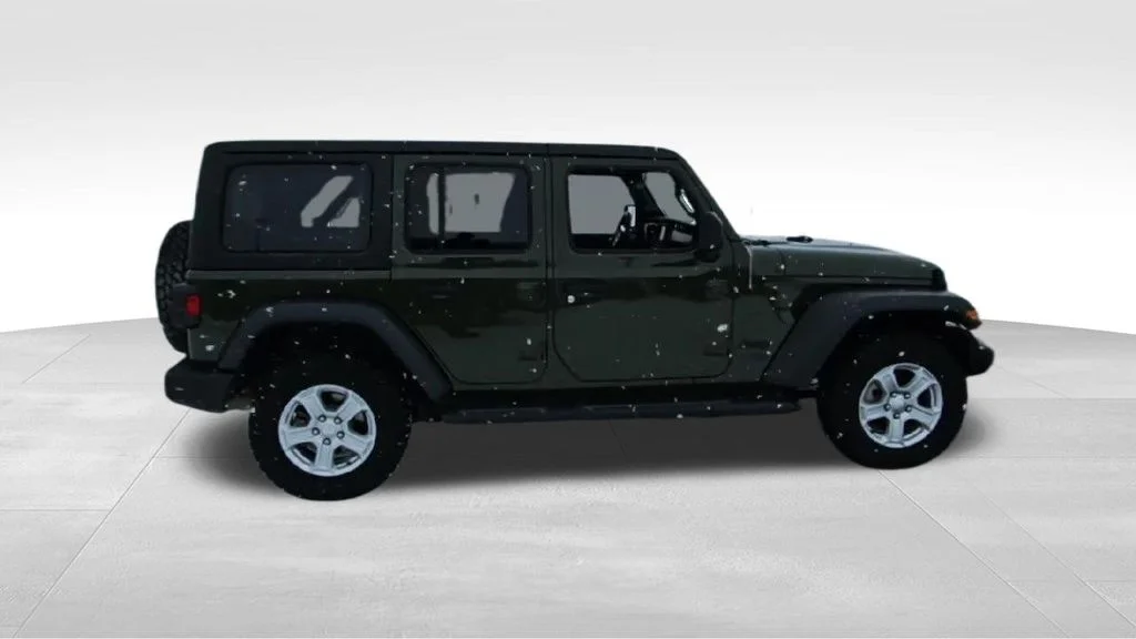 Used 2021 Green Jeep Unlimited Sport S image 9