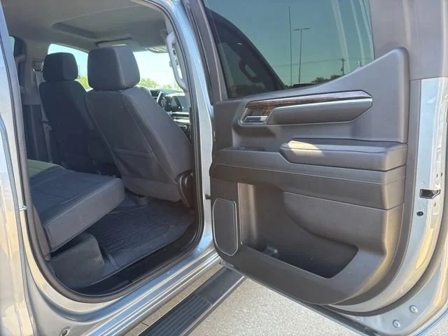 Used 2024 Sterling Metallic GMC Elevation image 40