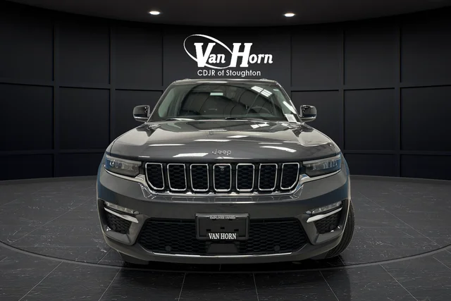 Used 2023 Gray Metallic Jeep Limited image 2