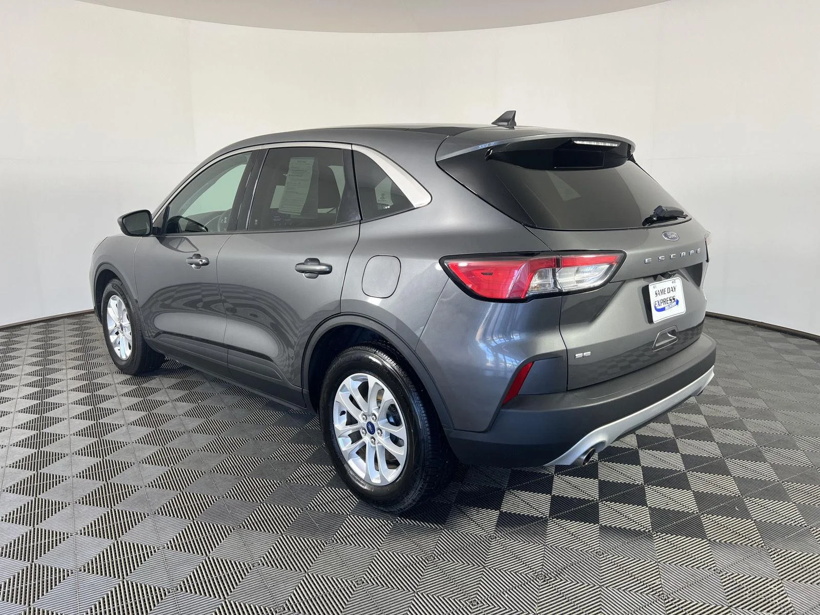 Used 2021 Carbonized Grey Ford SE image 26