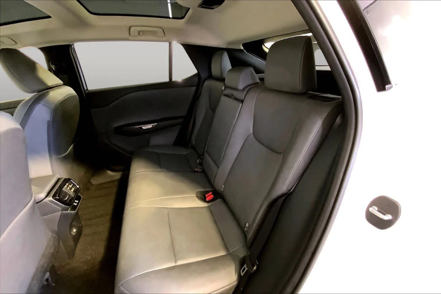 Used 2025 Eminent White Pearl Lexus Premium image 20