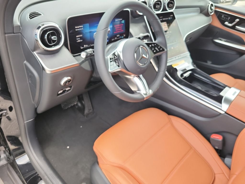 New 2027 Black Mercedes-Benz GLC 300 image 18