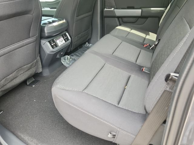 New 2026 Carbonized Gray Metallic Ford XLT image 10