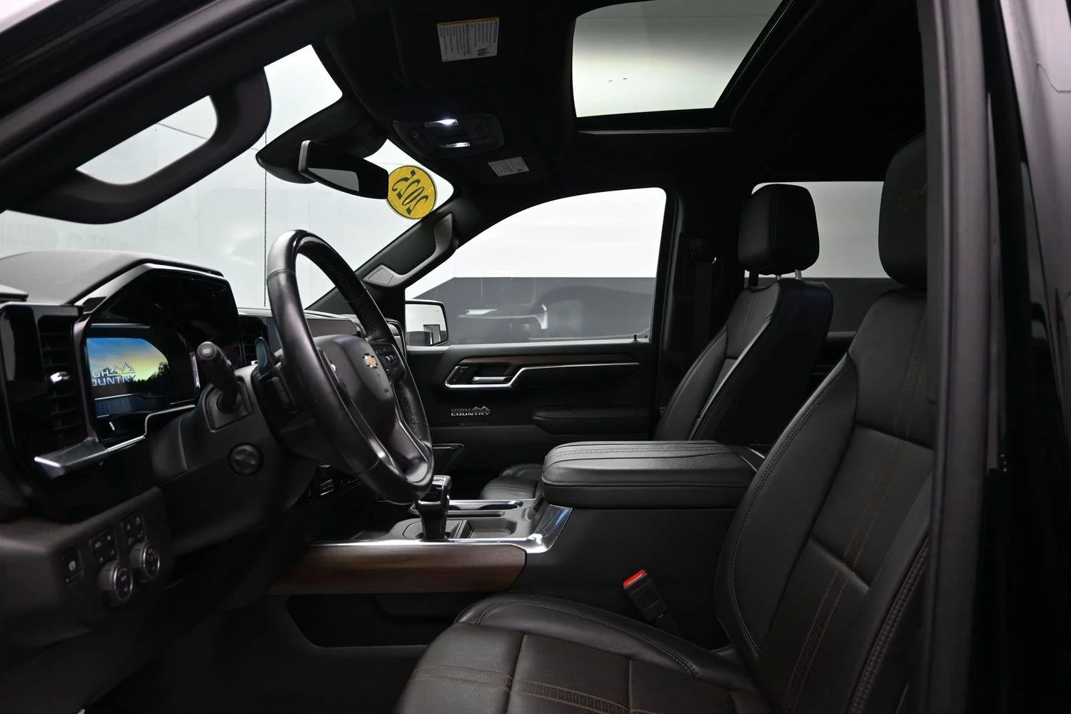 Used 2025 Black Chevrolet High Country image 27