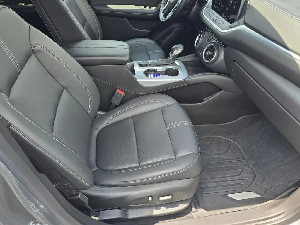Used 2023 Sterling Gray Metallic Chevrolet 3LT image 21