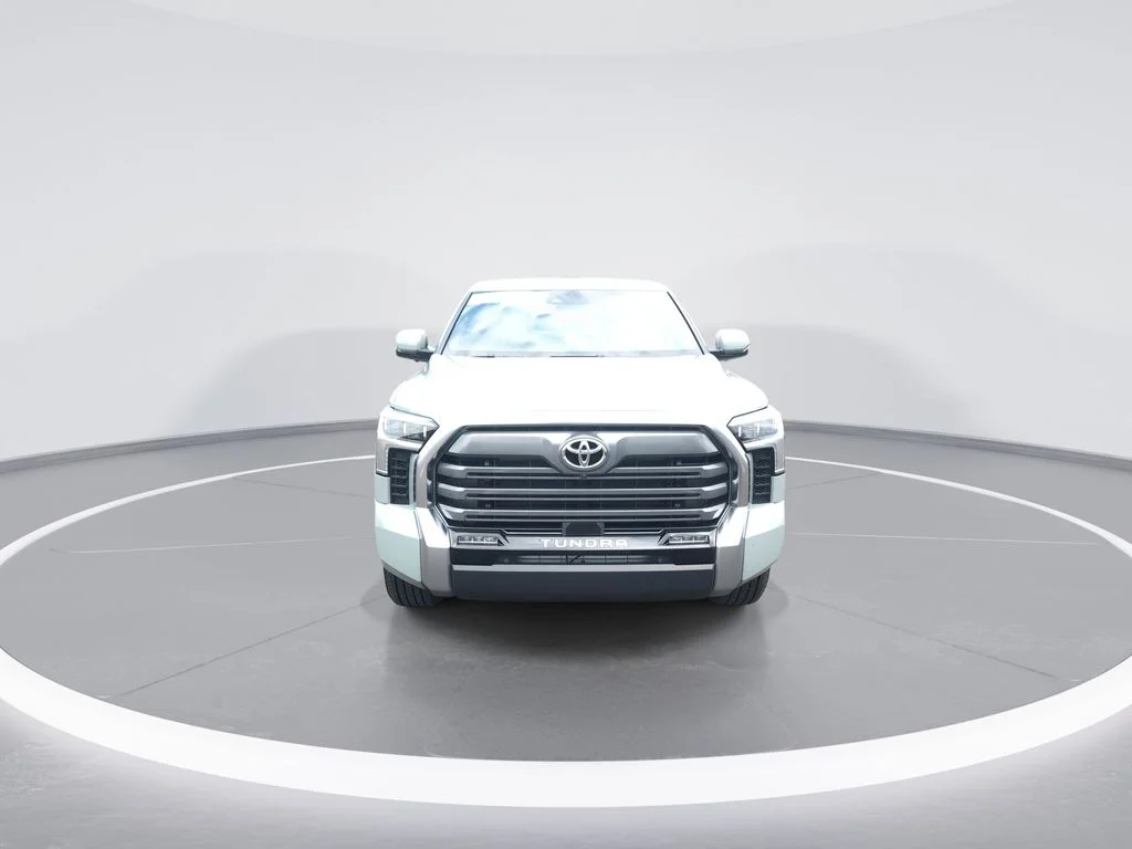 Used 2025  Toyota Limited image 3