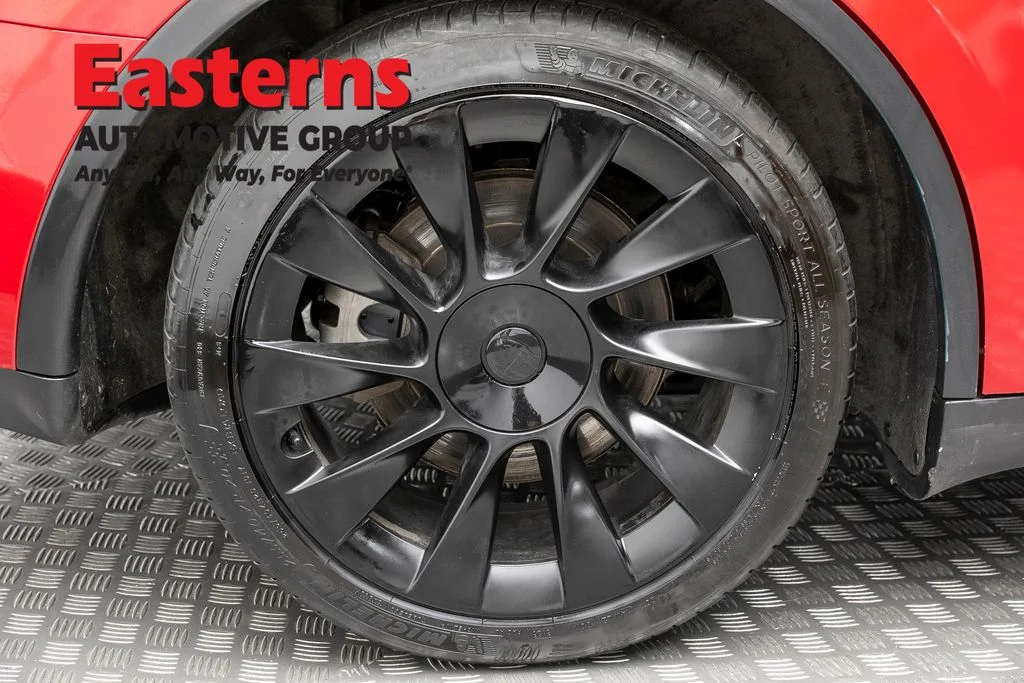 Used 2023 Red Tesla Long Range image 27