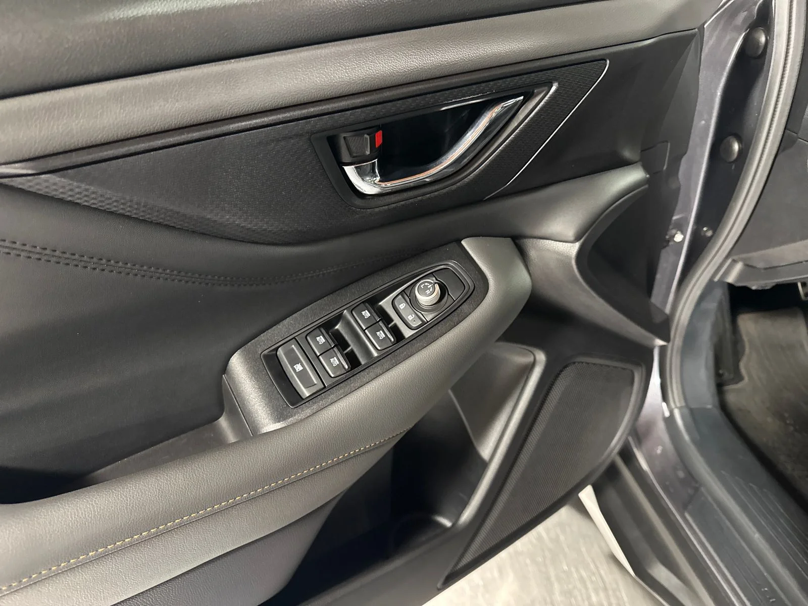 Used 2022 Magnetite Gray Metallic Subaru Wilderness image 12