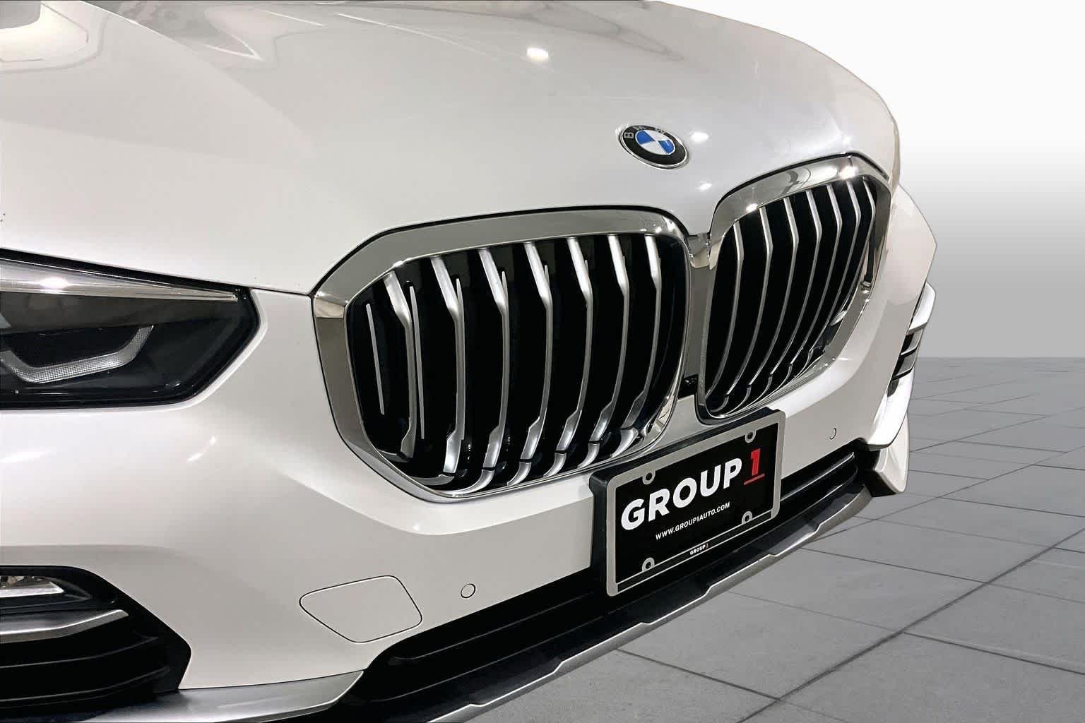 Used 2019 Mineral White Metallic BMW xDrive40i image 31