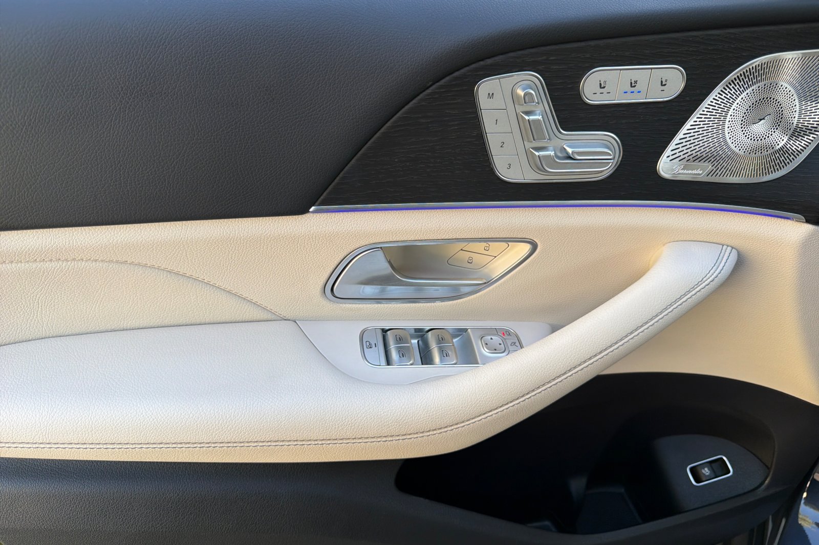 Certified Used 2024 Blue Mercedes-Benz GLE 350 image 27