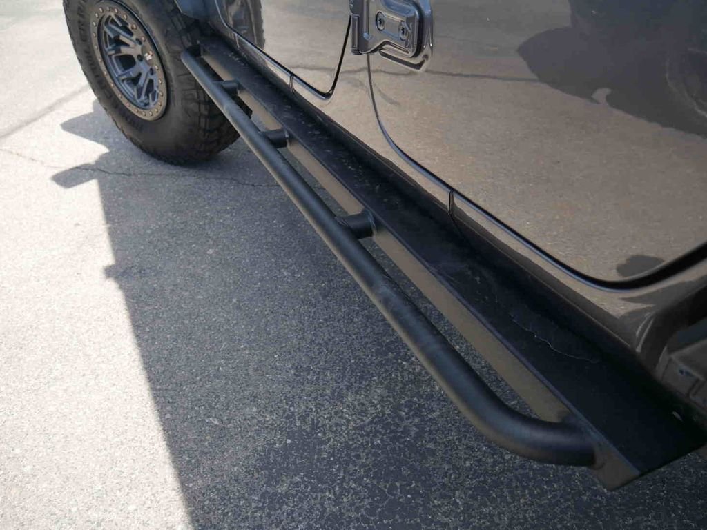 Used 2025 Gray Jeep Rubicon image 11