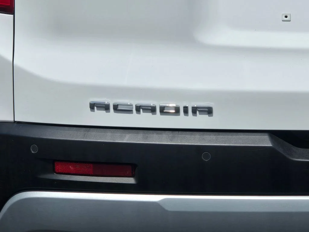 Used 2021 White GMC SLE image 5