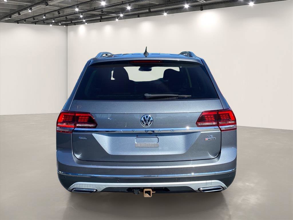 Used 2019 Platinum Gray Metallic Volkswagen 3.6L V6 SEL image 6