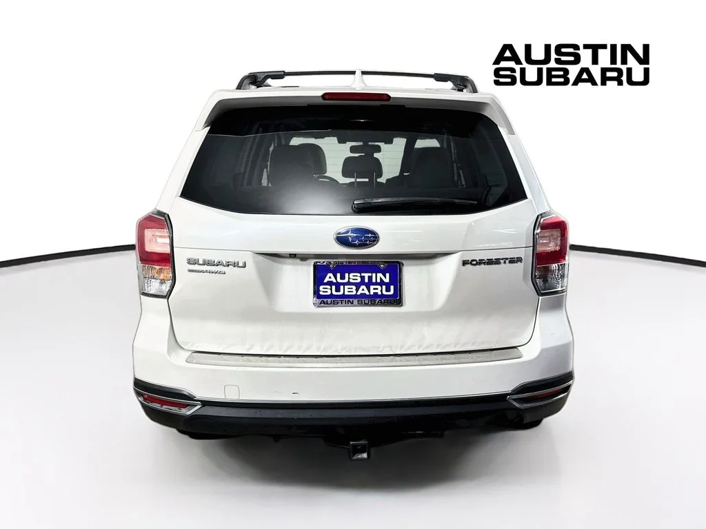 Used 2018 White Subaru 2.5i Premium image 6