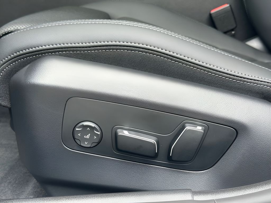 New 2027 Mineral White Metallic BMW 530i image 11